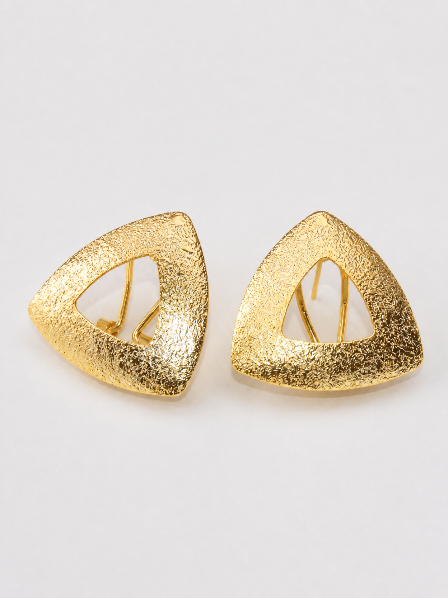 Aretes Triángulo Texturizado