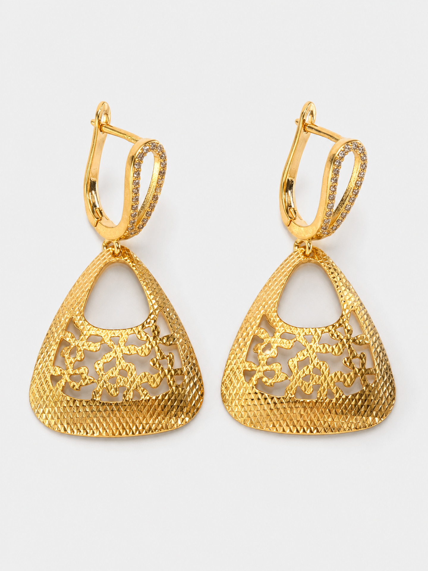 Aretes Triángulo Cristales